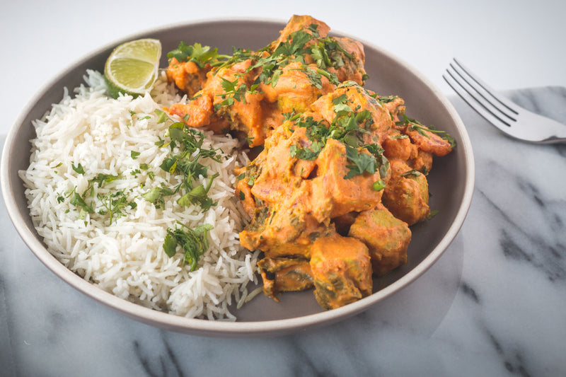 Złocisty kurczak curry z ryżem